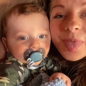 Meet your Posher, Carrie